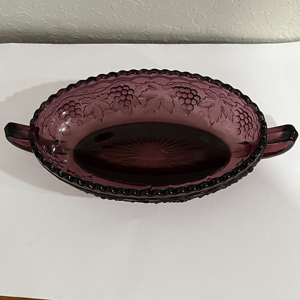 Imperial Glass Rare Amethyst Grapes and Leaves Scalloped Handled Oval Dish - Picture 6 of 8